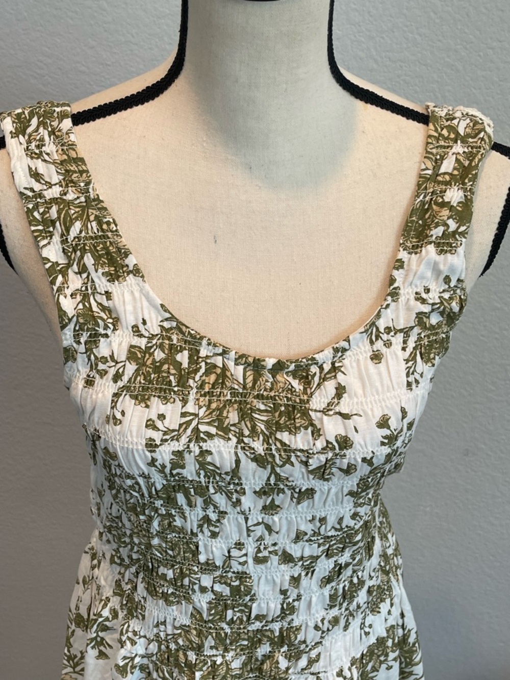 Sleeveless White Dress with Olive Green Botanical Print - Picture 6 of 10